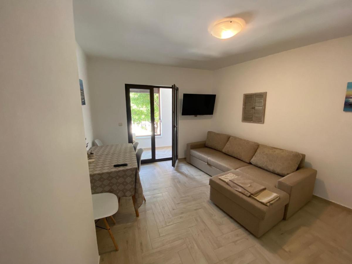 Apartments Nautica Novi Vinodolski Esterno foto